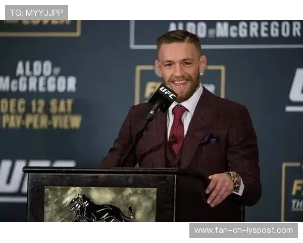 UFC对手被打倒后仍顽强爬起——硬汉精神的极致演绎